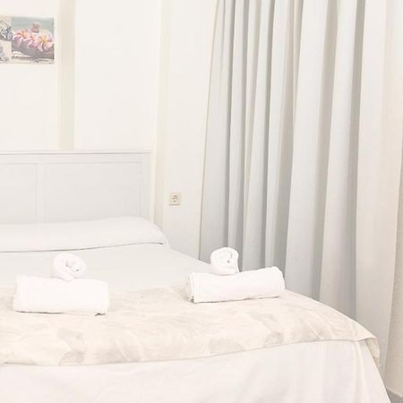 Hostal 3 De Noviembre Hotel Паленсия Екстериор снимка