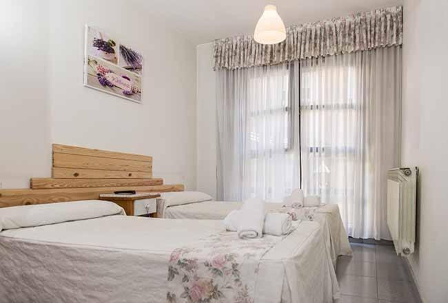 Hostal 3 De Noviembre Hotel Паленсия Екстериор снимка