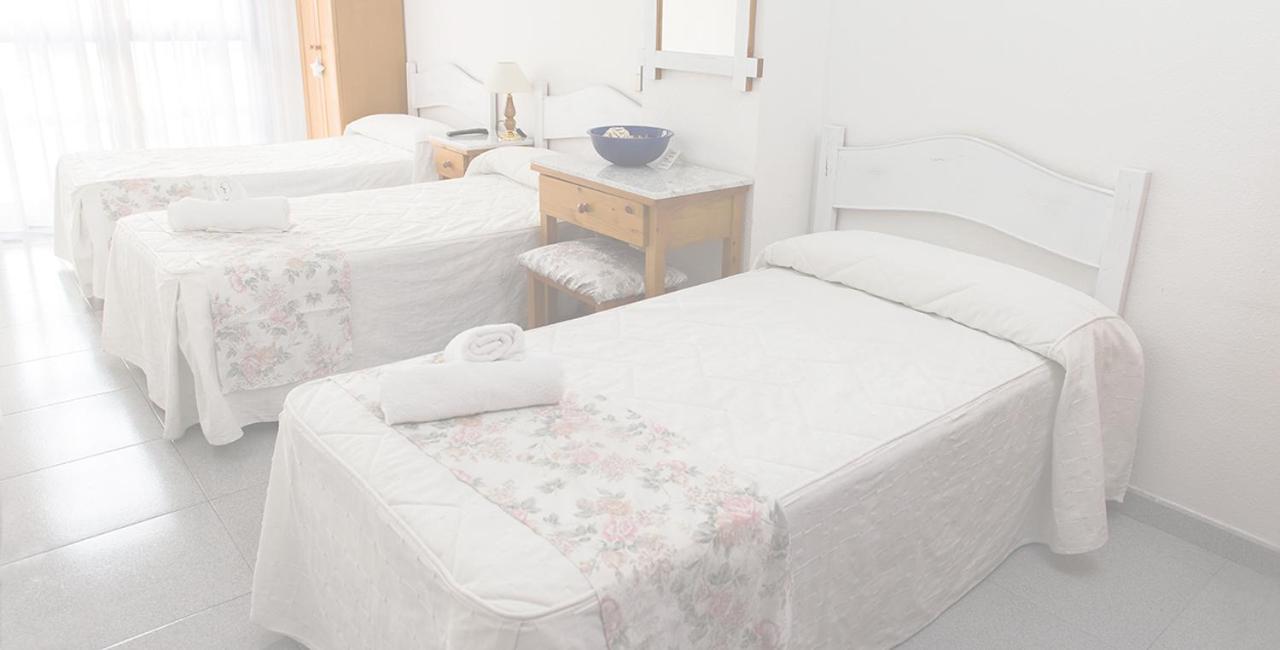 Hostal 3 De Noviembre Hotel Паленсия Екстериор снимка